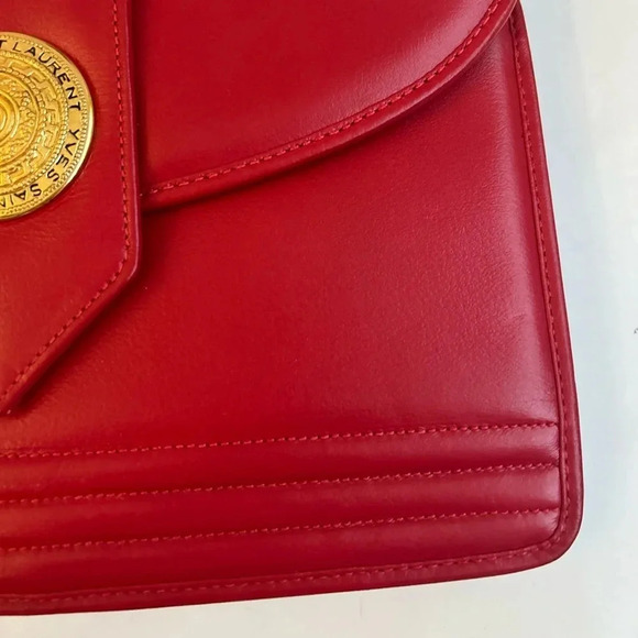 ! Rare Vintage, 1980's Yves Saint Laurent red bag with gold chain - Picture 5 of 14